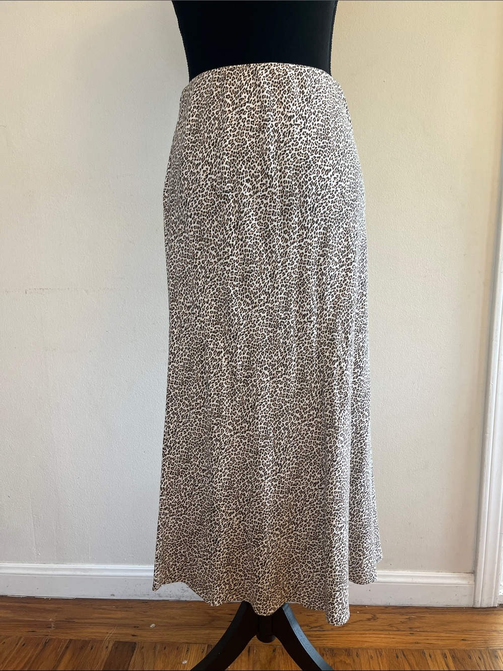 Jenni Kayne Leopard-Pattern Midi Skirt in Beige and Black